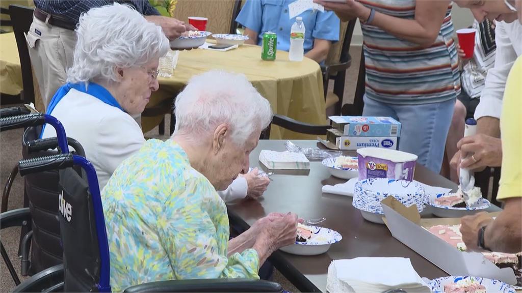 歡度102歲生日　美國人瑞雙胞胎姊妹透露長壽秘訣