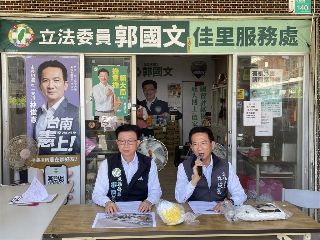 快新聞/災後1個月清不到1成 林俊憲、郭國文齊籲:應專案清理石綿瓦