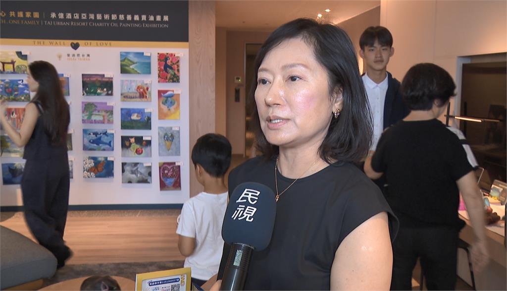 承億亞灣藝術節！飯店客房變藝術展間　油畫作品義賣為環境發聲