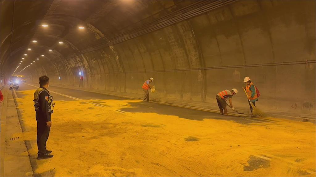 新澳隧道連環撞車禍1死11傷　耗時近8小時恢復雙向通車