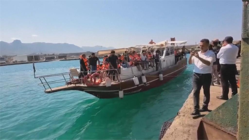 渡輪翻覆沉沒! 2百多人落海、230人獲救 至少7死23失蹤