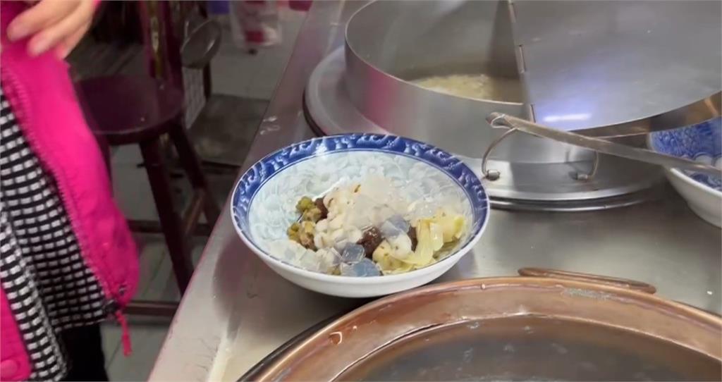 台中百年冰店好手藝傳承三代 甜的四神湯?特殊「四神冰」吸引饕客