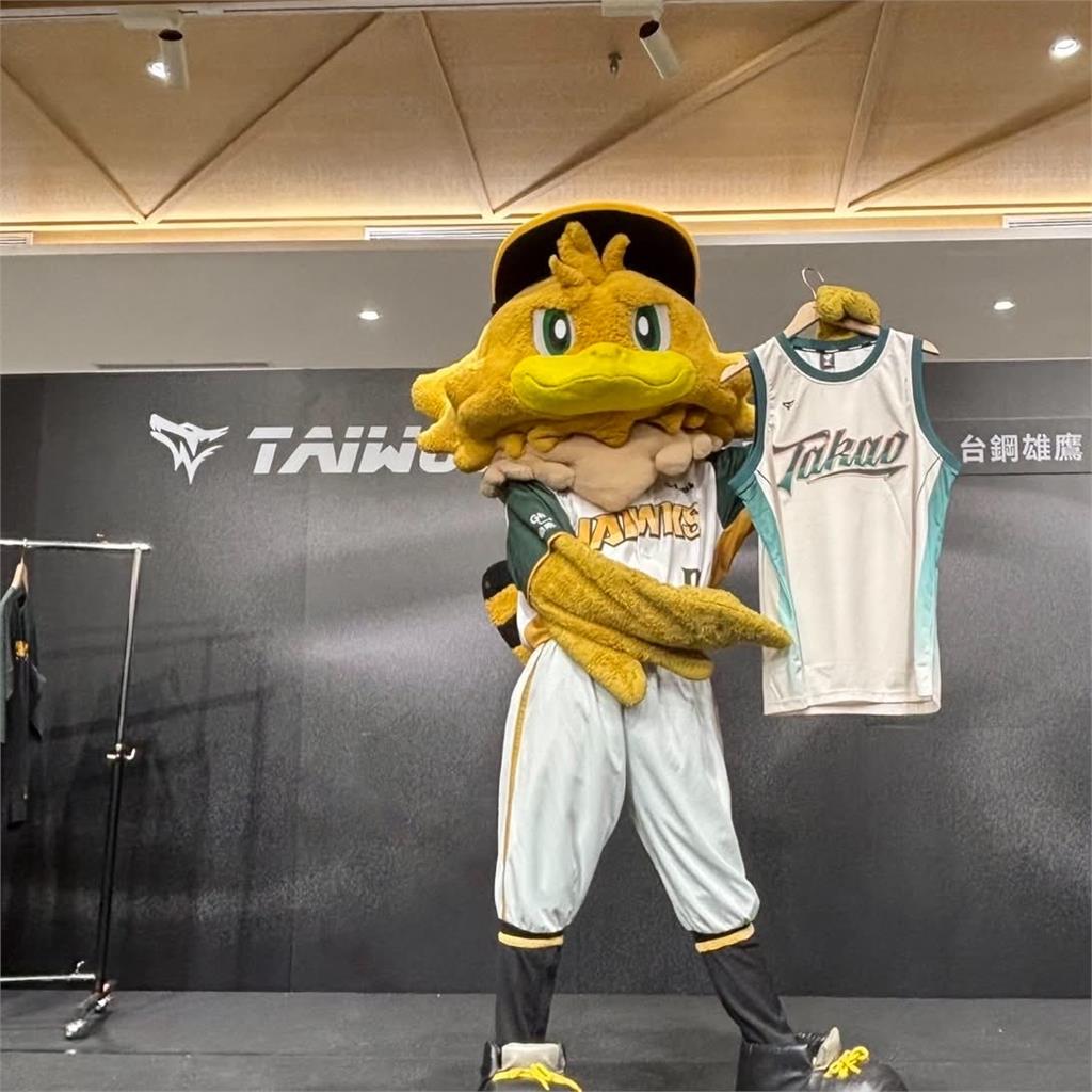 棒球/台鋼雄鷹吉祥物「TAKAO」一日店長上工!與球迷互動玩「釣魚」趣味十足