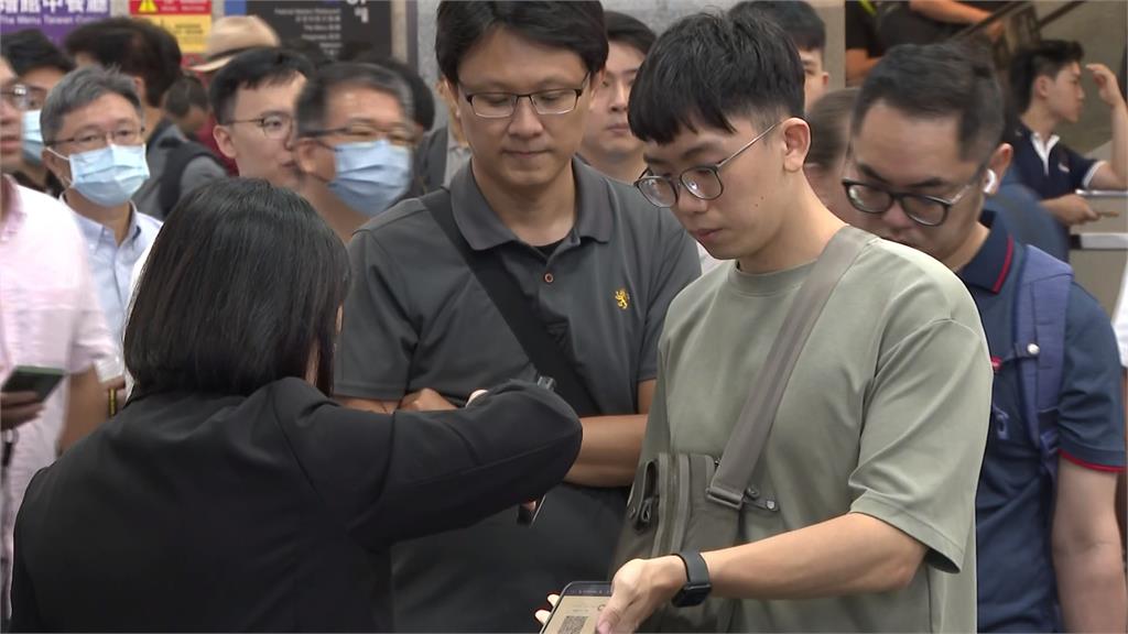 Computex第2天黃仁勳又來了! 替最佳夥伴鴻海站台