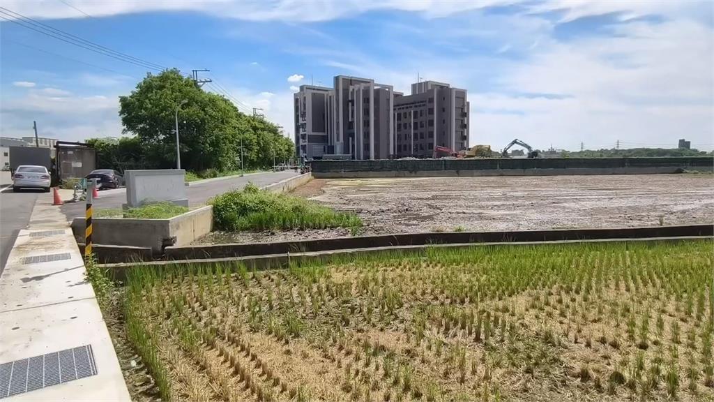 萬美玲家族操盤？　"遭控買房綁農地"　廣川建案涉違規停車場急拆除