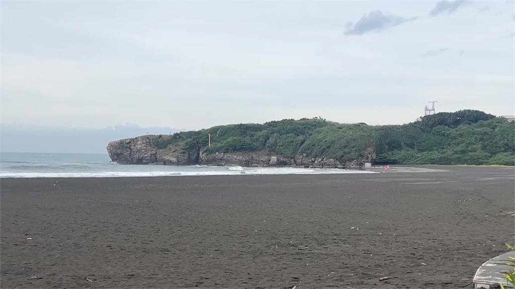 「鳳凰」發布陸警　南台灣首波警戒　高雄漁民忙加固船隻