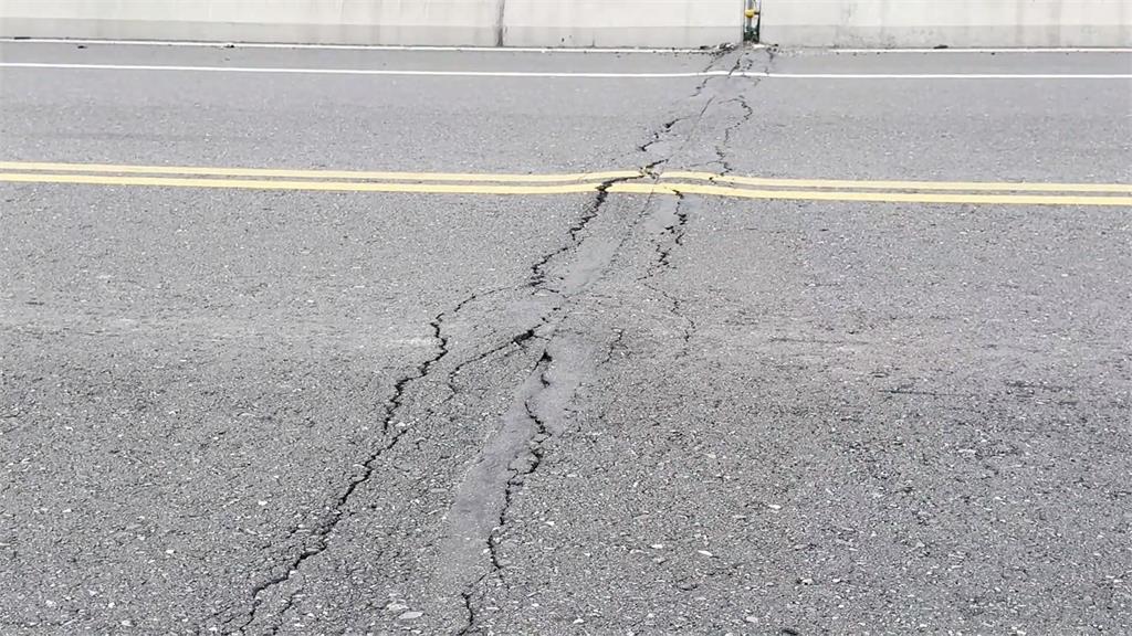 行經玉里大橋接縫「車輛上下彈跳」工程單位「這原因」採柔性接縫工法