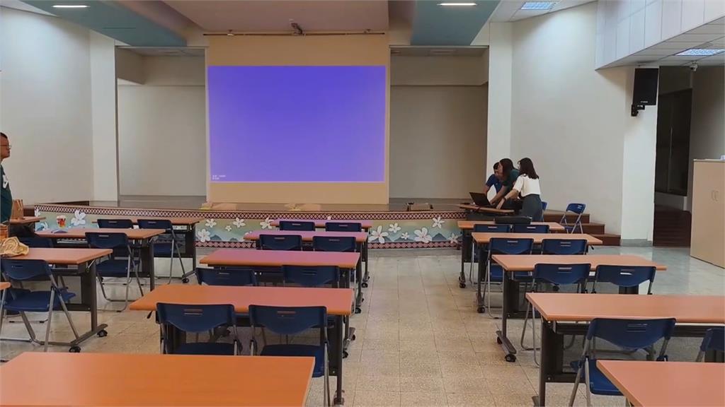 到苗栗演講收到承辦人傳訊「靠老爸」 齊廷洹怒離場!鍾東錦致歉:我做不好