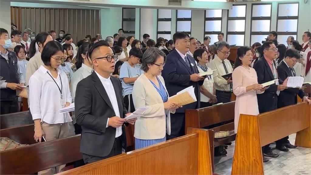 基隆選戰藍綠過招！　蕭美琴陪同童子瑋出席感恩禮拜
