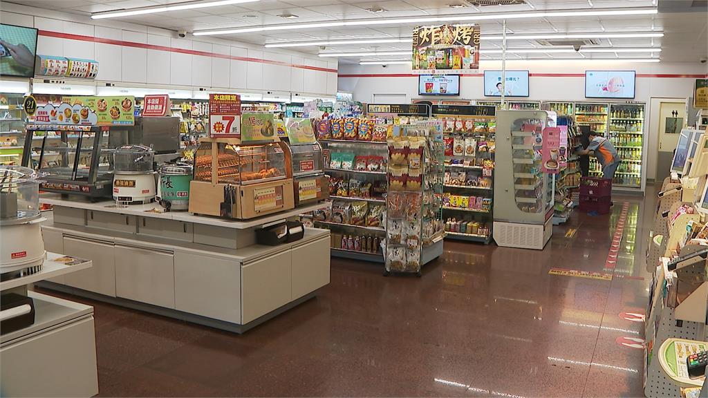 普發一萬最快11/11入帳! 百貨、超商、銀行祭優惠搶商機