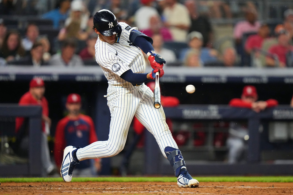 MLB(影)／小隆巴德攻守都有戲！連兩戰展現天賦　布恩盛讚「像貓一樣敏捷」
