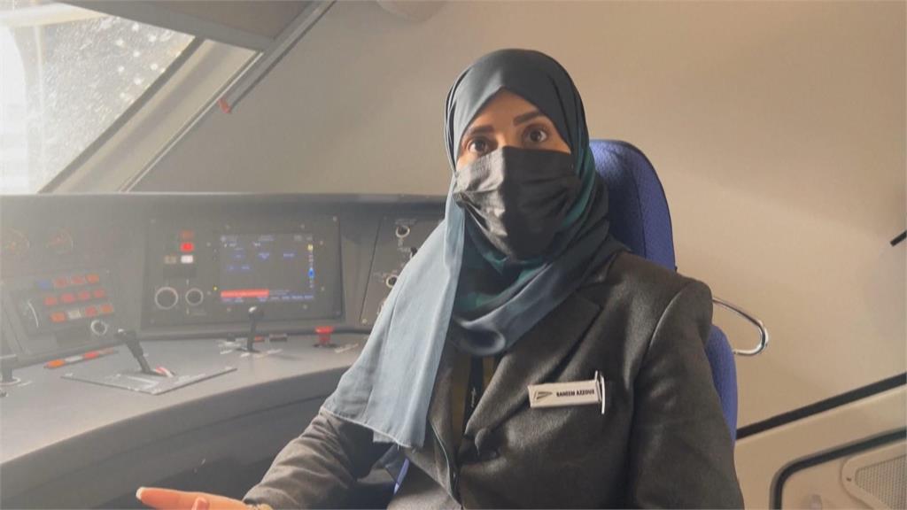 沙烏地阿拉伯推動女性就業　僱用首批高鐵女司機