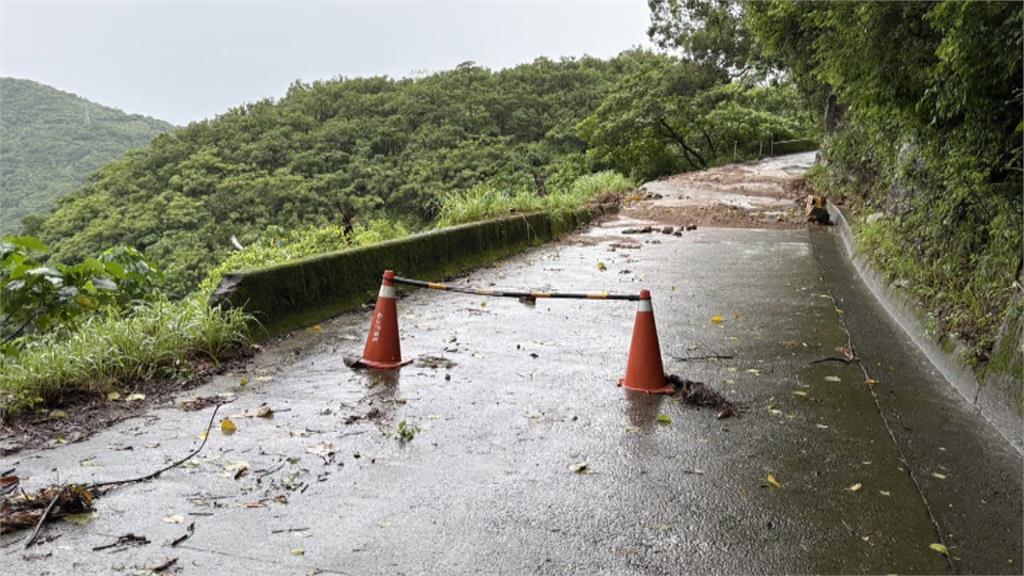 屏東春日鄉豪雨狂炸！　屏146線路基掏空禁止通行