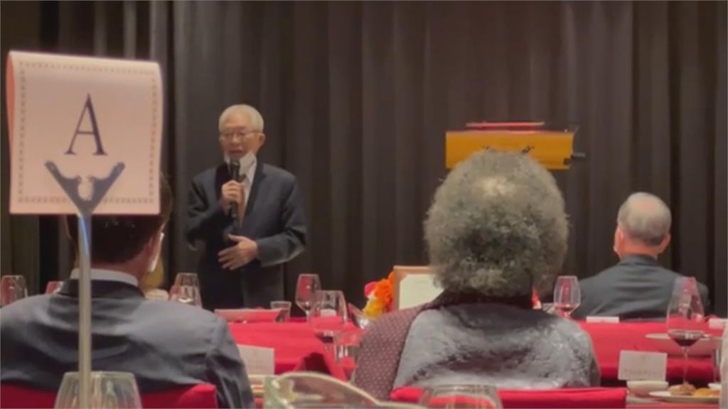 黃崑虎91歲壽宴「感謝對民主貢獻」　蔡總統親自賀壽唱生日快樂歌