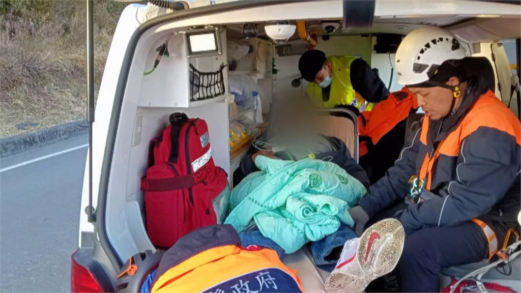 南投60歲男自撞護欄墜120米深山谷 事發後自行報警求助