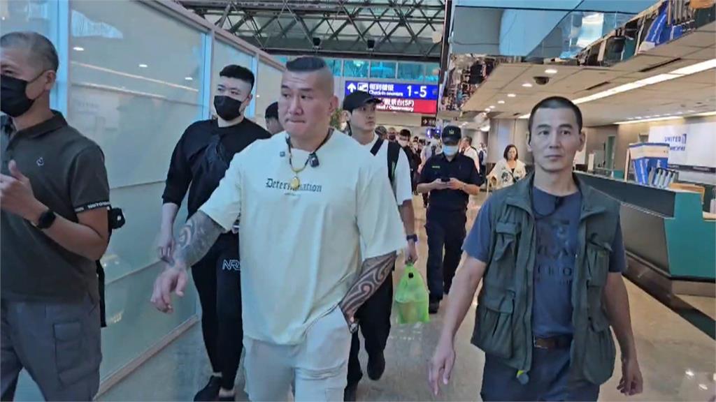 網紅館長再赴中國深圳　直播頻被擋　喊"懇請中國朋友幫忙"