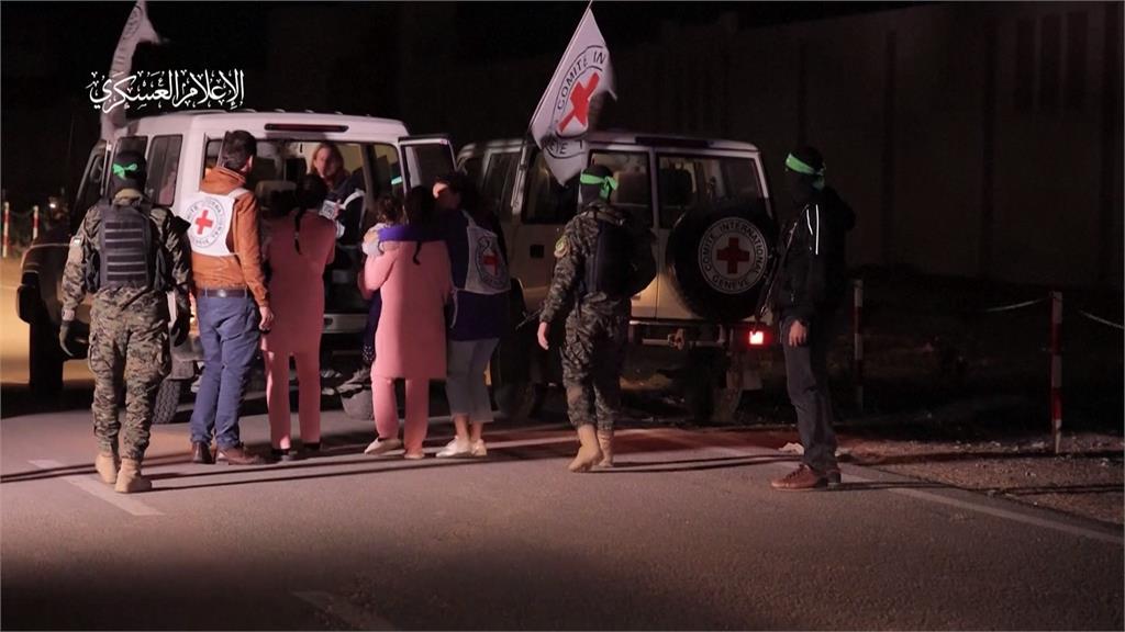 哈瑪斯釋放第4批11名人質　卡達外交部：以哈休戰再延2天