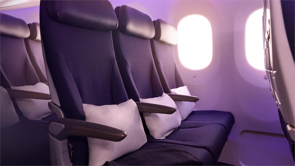 出國搭機冷知識「座椅都藍色」?專家揭「背後真相」:耐髒又療癒!