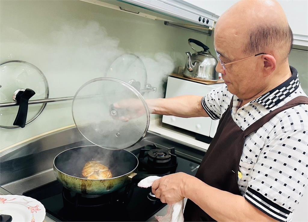 總舖師阿昌師「本尊竟是蘇貞昌」!神隱近況「火力展示屏東好料」網驚:太猛