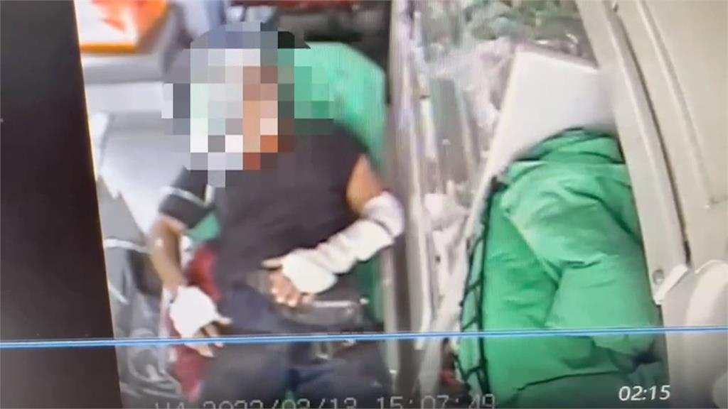 台南火車站旁氣爆意外 瓦斯行員工頭臉燒燙傷