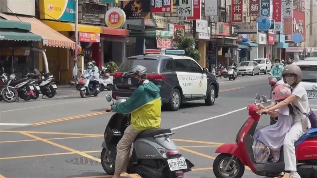 違停車擋視線？未禮讓行人？　高雄２學生遭騎士撞上釀３傷