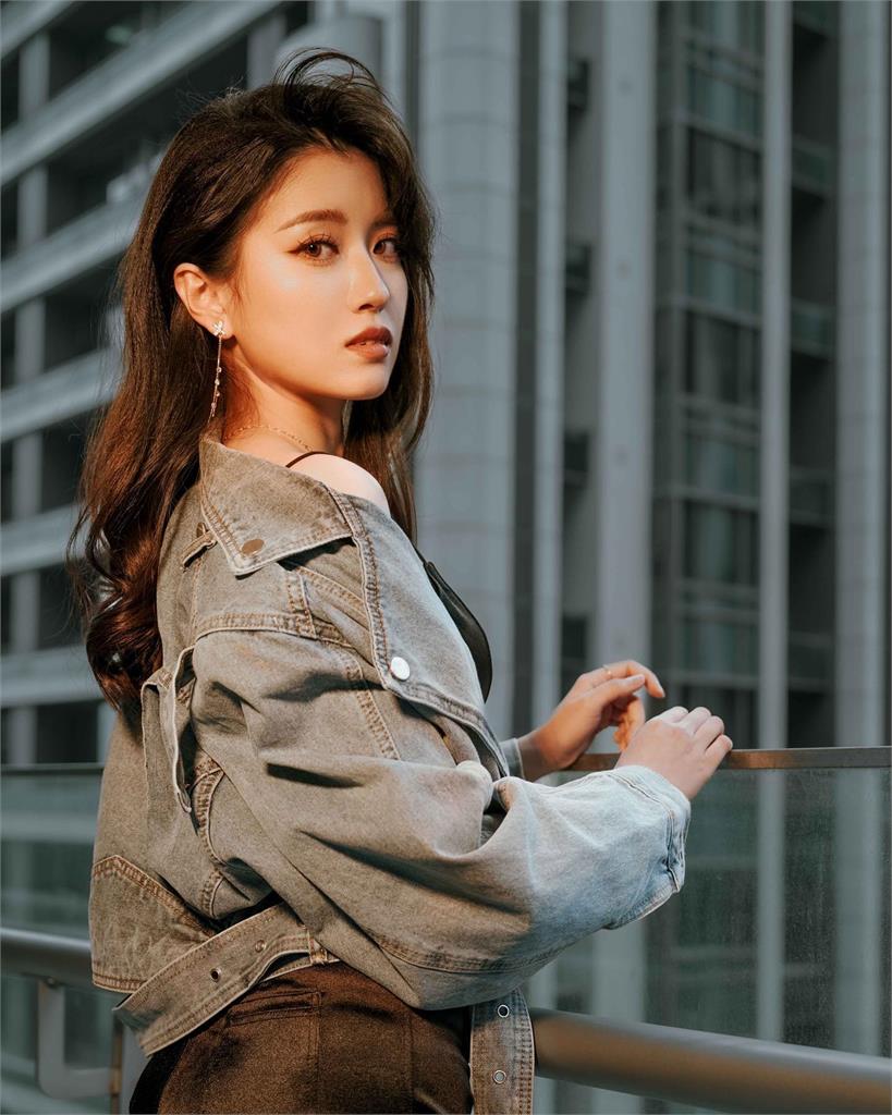 多圖／國軍「最正政戰士」IG私照外流中國！本尊「附8字水印」網讚：超猛