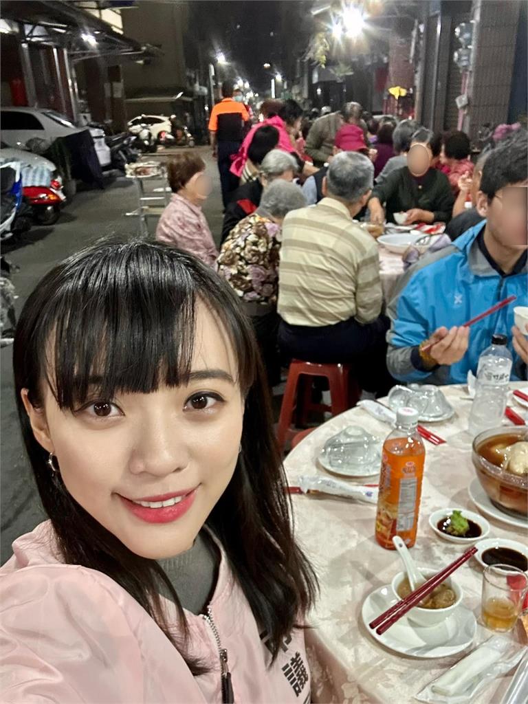 黃捷跟風「流水席」熱潮!曬2美照正式參戰:高雄辦桌果然是最棒的a