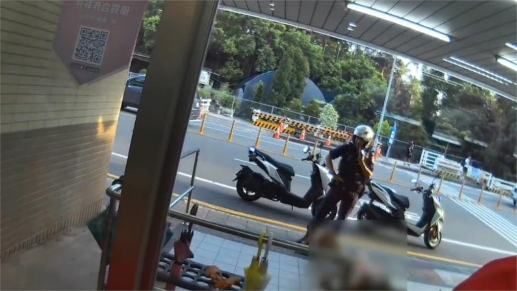 桃園「裸男」闖超商狂砸冰櫃！嗆警「不爽腳打斷」搜出安毒秒變臭俗仔遭活捉