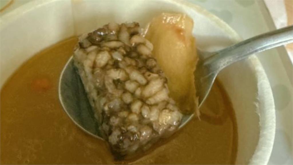 「喝到一肚子火」也算是暖胃嗎?55元「麻油米血湯」僅1塊米血太扯