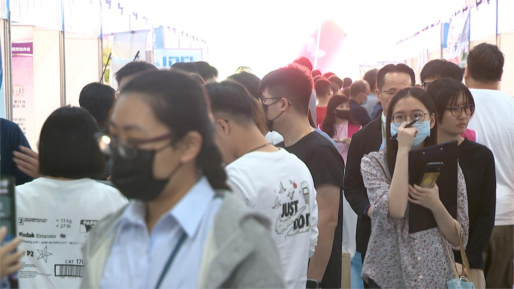 新北校園就博會明志科大登場 69家廠商祭高薪上看50K