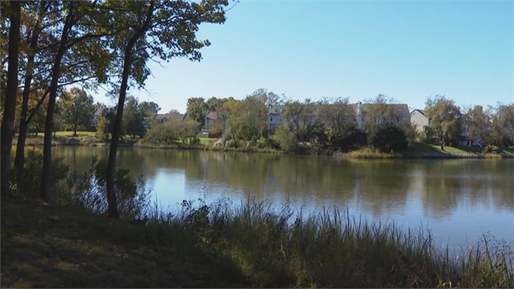 美國馬里蘭州現「謎樣怪灰」　碰水變乳白色　居民憂傷身