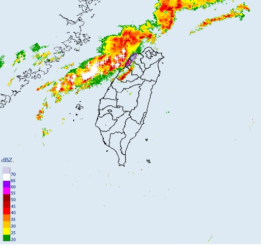 快新聞／午後出門記得帶傘！大雷雨襲「3縣市」　慎防雷擊、強陣風