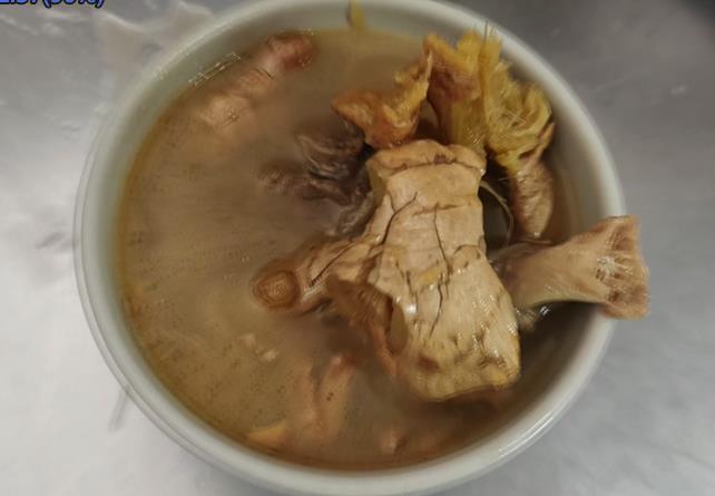 熱爆也要吃！　老字號薑母鴨逆天開鍋　民眾笑：怕流鼻血