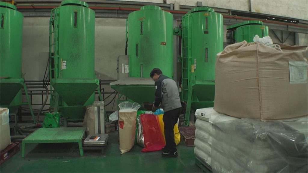 中東戰火衝擊塑膠產量　南韓民眾搶購泡麵、垃圾袋