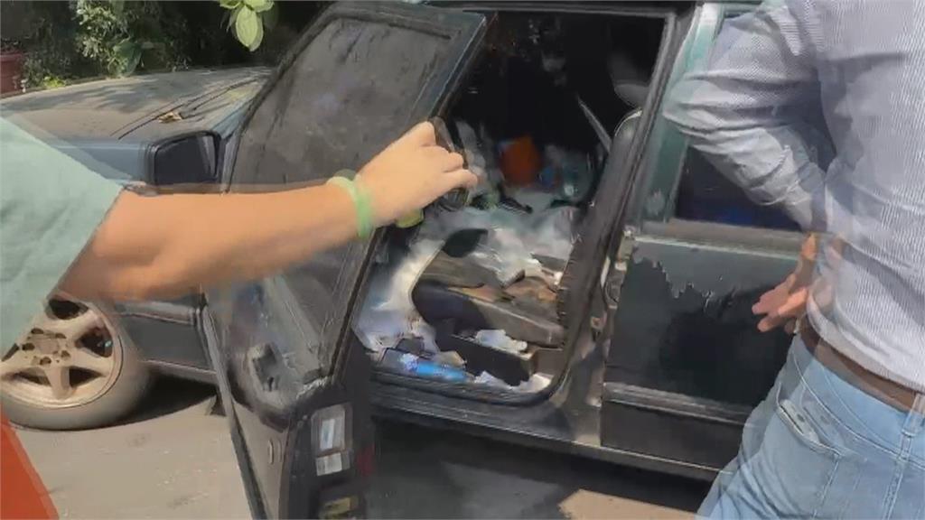 無力返家！吃喝拉撒全在車上　屏東獨居老翁睡"垃圾車」十餘日求生