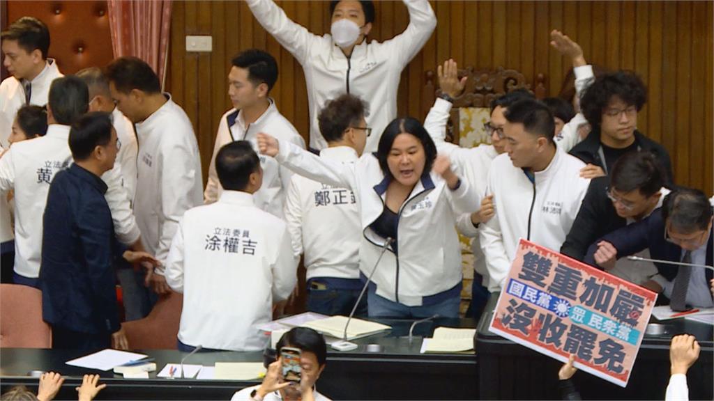 大罷免人物誌11/台大生看陳玉珍「把立院當戰場」 喊話年輕人必須站出來:國家有難