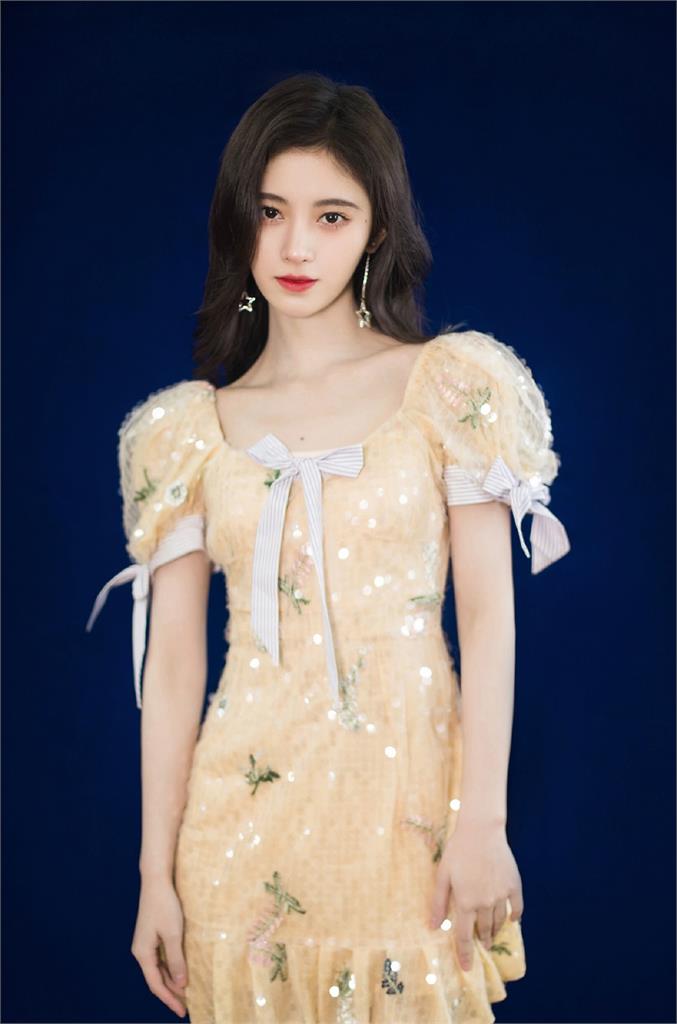 堪稱中國娛樂圈「4千年一遇」的美女!卻因「這1點」星途被耽誤