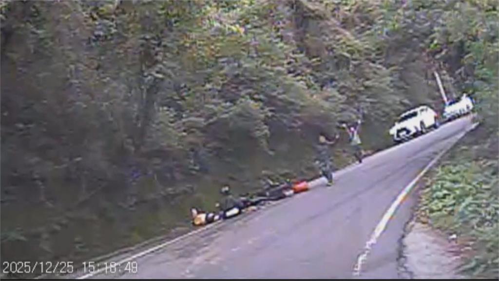 重機遊福壽山遭迎面撞飛! 駕駛肇逃疑為"非法移工"