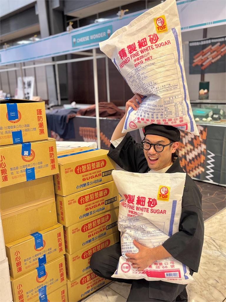 日老闆狂掃台糖砂糖「突收2大禮」還要見董事長!網羨慕:連台灣人都沒有