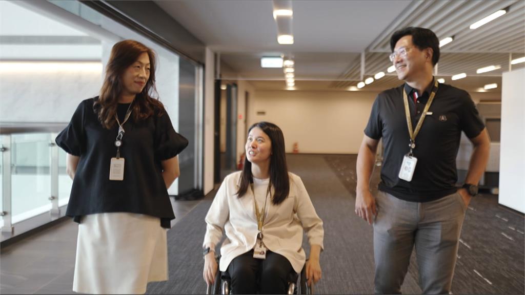 身障美人魚！半身癱瘓不向命運低頭　學潛水、打桌球　錄取航空業