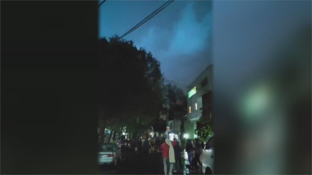 墨西哥西南部7.0強震 「地震光」狂閃超嚇人