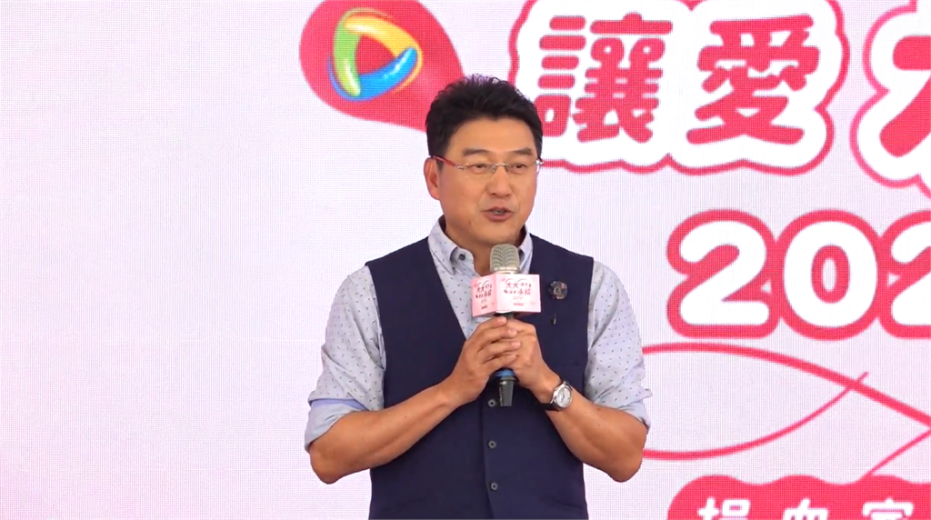 鍾小平提「中配樁腳」棄籍打臉李貞秀！遭謝震武虧：難怪「這人」不喜歡你