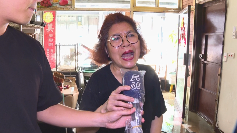 內湖美髮廳慘泡水！阿嬤痛失20萬怒控市府沒做「1舉」是人禍…怒要蔣萬安交代