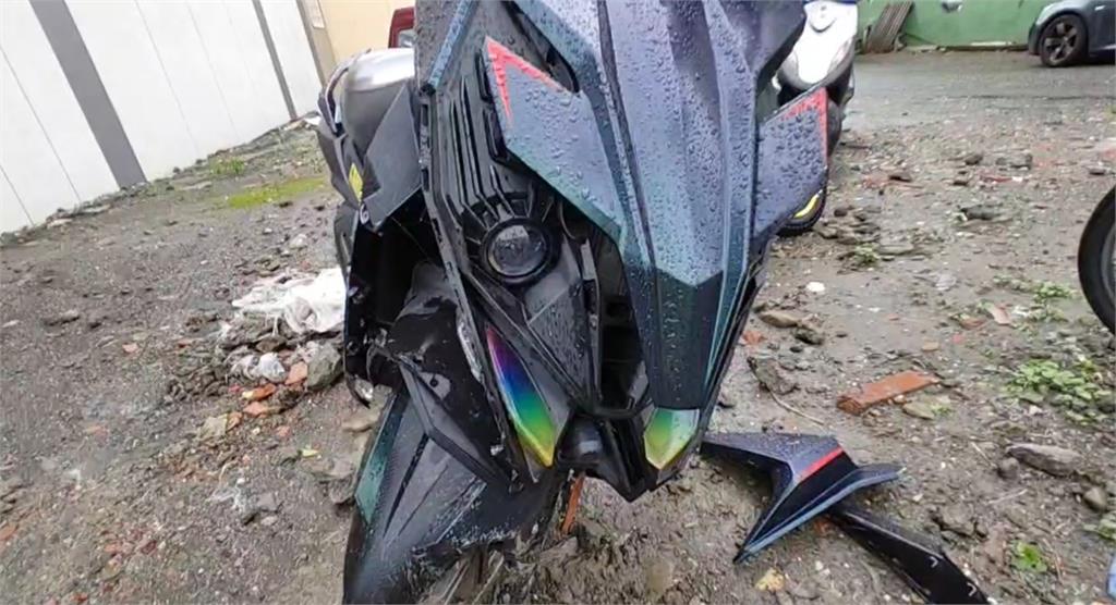 詭異!「幽靈無人機車」虎尾亂竄 險追撞前方騎士