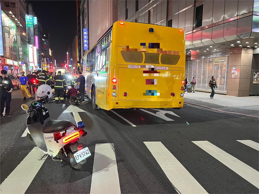 最新／台北中正區車禍！公車撞自行車　女騎士當場斷氣
