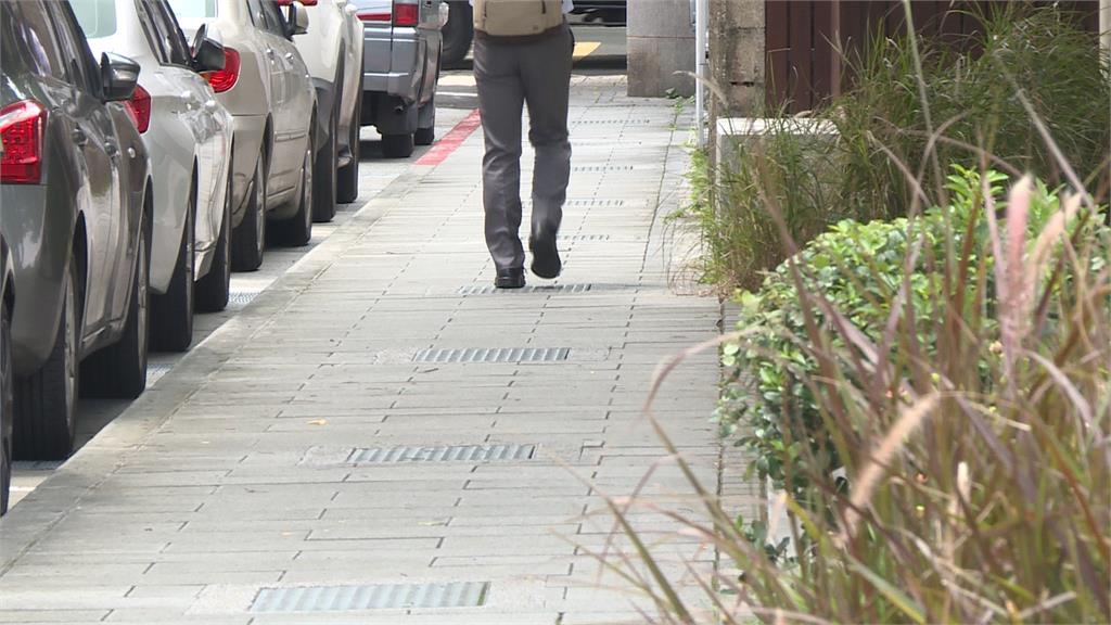 逃逸移工持毒遇盤查狂奔　北市警負傷跑百米逮人
