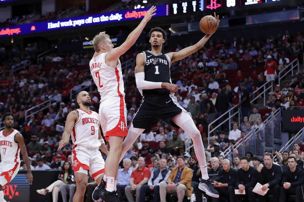 NBA(影)/法國斑馬跑不快只得15分6籃板! 火箭7人得分上雙輕鬆敗馬刺