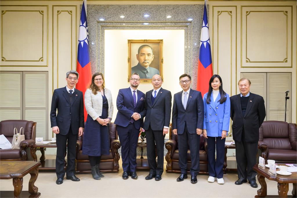 快新聞/接見捷克駐台代表 韓國瑜:台捷是真朋友、盼深化雙邊交流