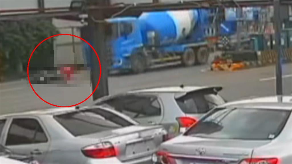桃園外送員「身體斷2截」遭輾斃！遭傳事故前「超車比中指喪命？」家屬心碎回應了