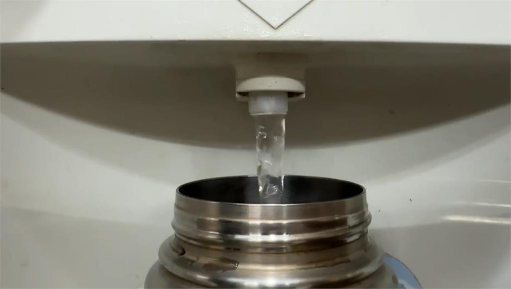 連環殺人魔也沒放過親生兒！6歲女童慘遭姑姑「塞頭浸水盆」溺斃：忌妒她太美